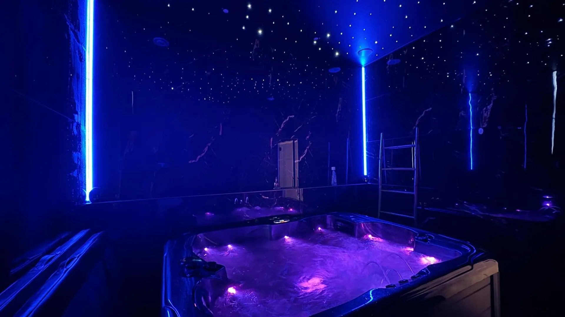 Logement Prive Avec Jacuzzi Haut De Gamme ! Pres De L'Aeroport De Charleroi Holiday home